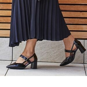 Sole Bliss Chloe Black Patent Leather Elegant Black Mary Jane Block Heels 7.5